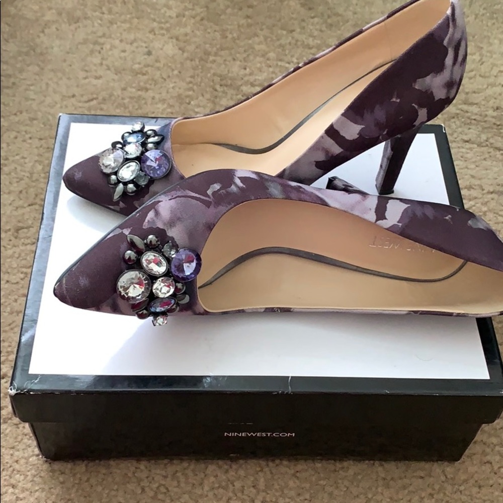 Nine west pump